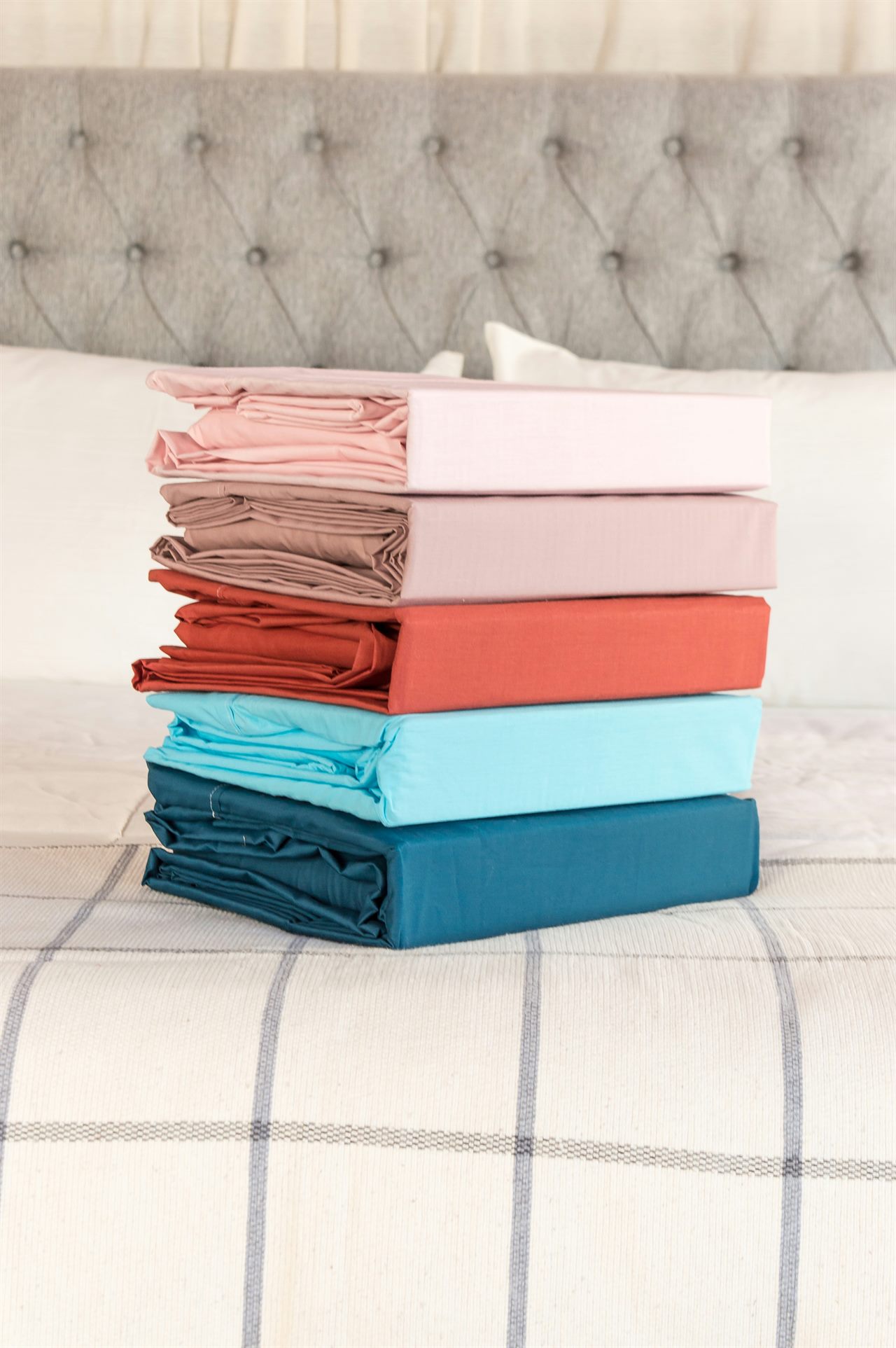 Casper Original Mattress vs Brooklinen Luxe Sheets: Which Should You Buy in 2026