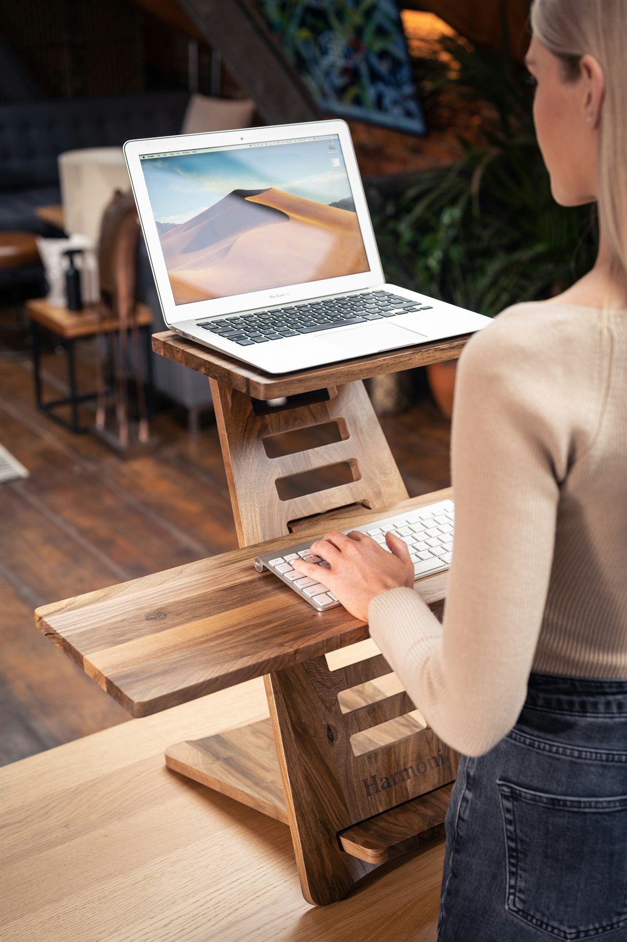 FlexiSpot Standing Desk vs West Elm Mid-Century Bed: Which Is Right for You in 2026