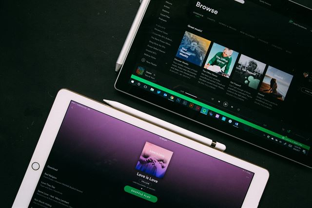Spotify Premium vs Sonos Beam (Gen 2): Compared in 2026