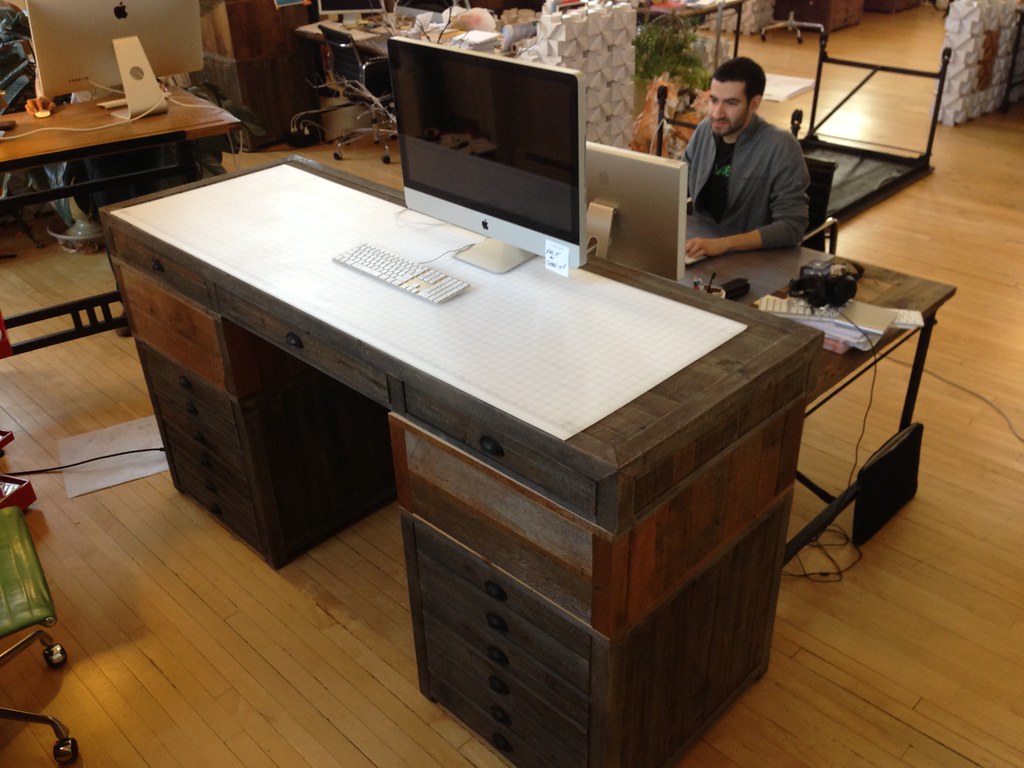 FlexiSpot Standing Desk vs West Elm Mid-Century Bed: Which Is Right for You in 2026