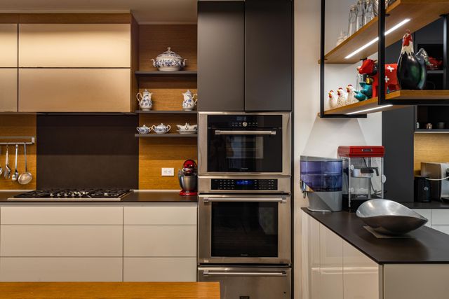 Simplehuman Sensor Bin vs Le Creuset Dutch Oven vs Philips Hue White Ambiance: Which Wins