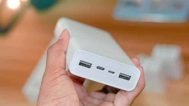Beats Studio Pro vs Anker 737 Power Bank: Which Should You Buy in 2026
