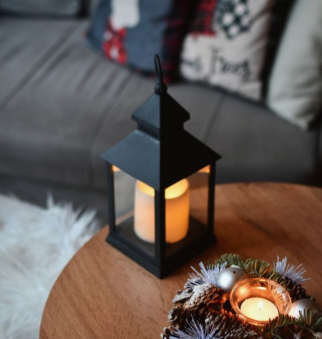 The Candle Set That Doesn’t Exist, and What Actually Makes a Room Feel Warmer