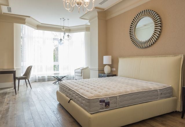 Casper Original Mattress vs Brooklinen Luxe Sheets: Which Should You Buy in 2026