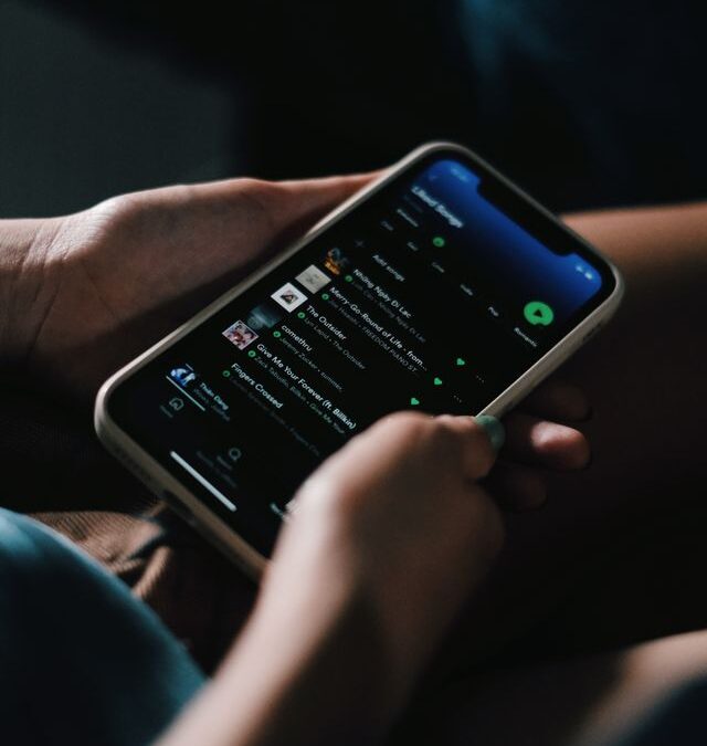 Spotify Premium Review: Lossless Arrived, the Price Rose Twice, and Nineteen Acts Walked
