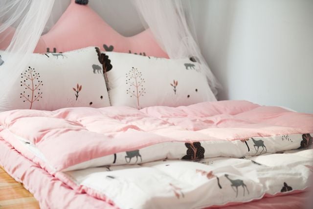 West Elm Mid-Century Bed vs Boll & Branch Down Duvet: Head to Head in 2026