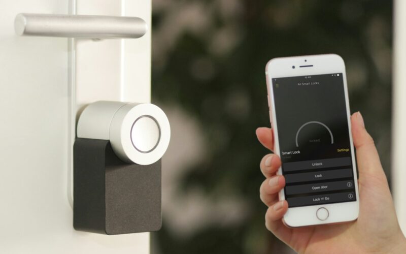 Matter on the Box: What the Aqara Hub M3 Bridges, and What the August Wi-Fi Smart Lock Never Claimed