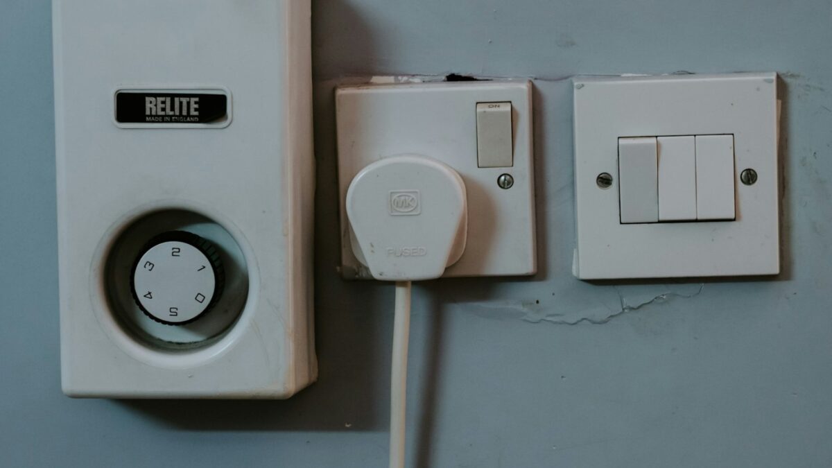 Kasa Smart Plug 4-Pack in 2026: What the TP-Link Rules Cover, and Which Model to Buy