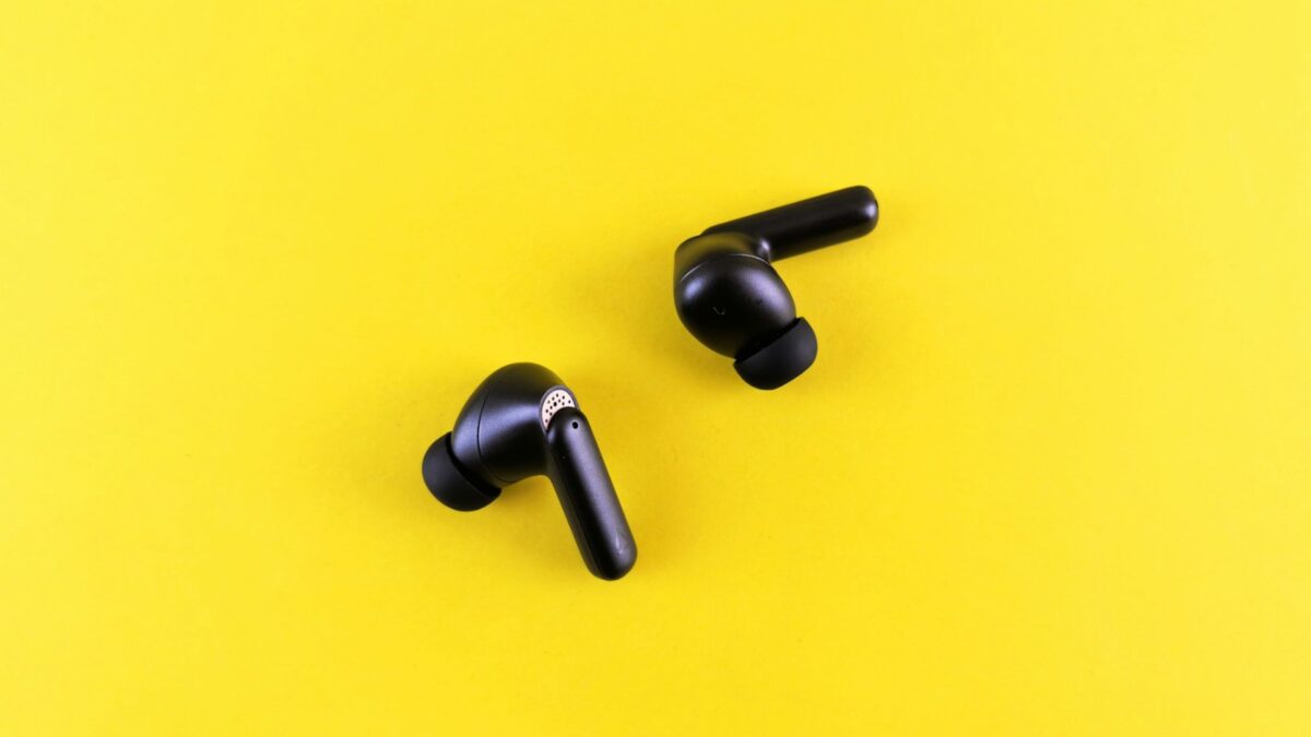 Sony WF-1000XM5: A Flagship Earbud Reborn as the Value Pick
