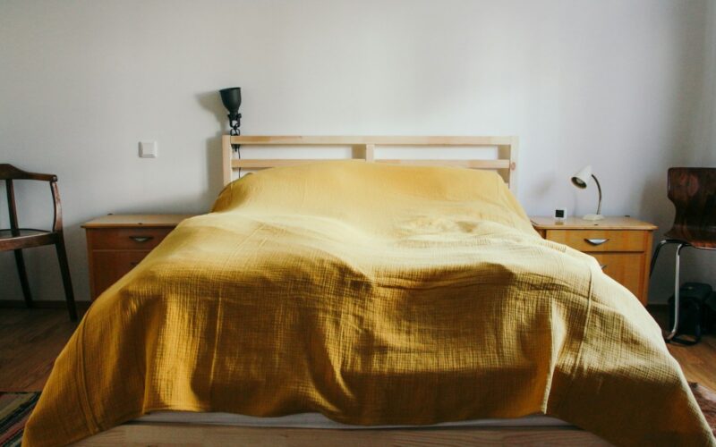 West Elm’s Mid-Century Bed Isn’t All Solid Wood, and the Queen Price Isn’t Confirmed on West Elm’s Own Site
