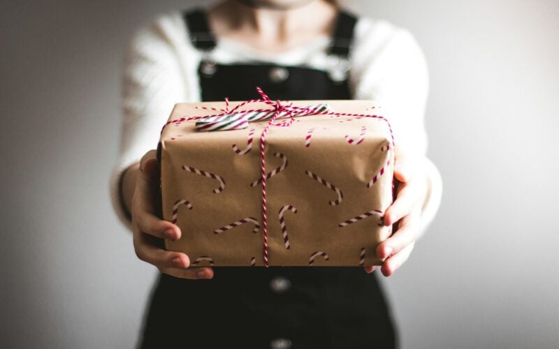 Etsy Gifts by Type: From Personalized Pieces to Vintage Finds